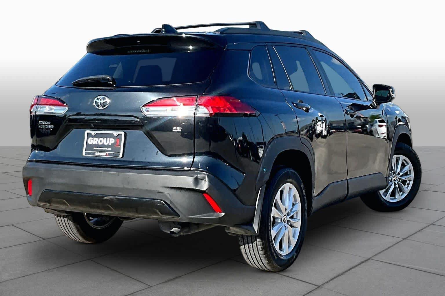 Used 2023 Toyota Corolla Cross LE w/ Moonroof Package FWD image 13