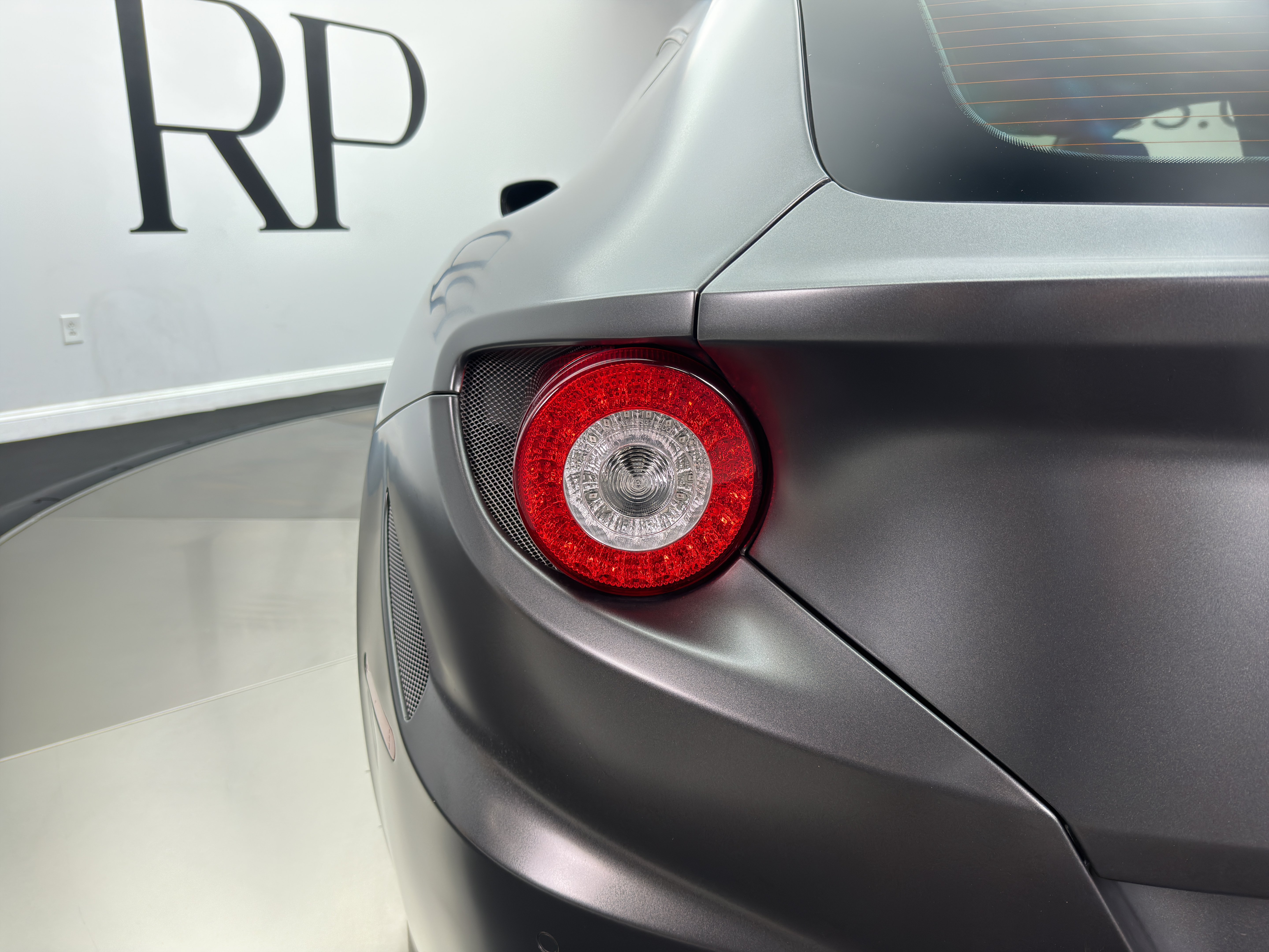 Used 2015 Ferrari FF AWD/4WD image 12