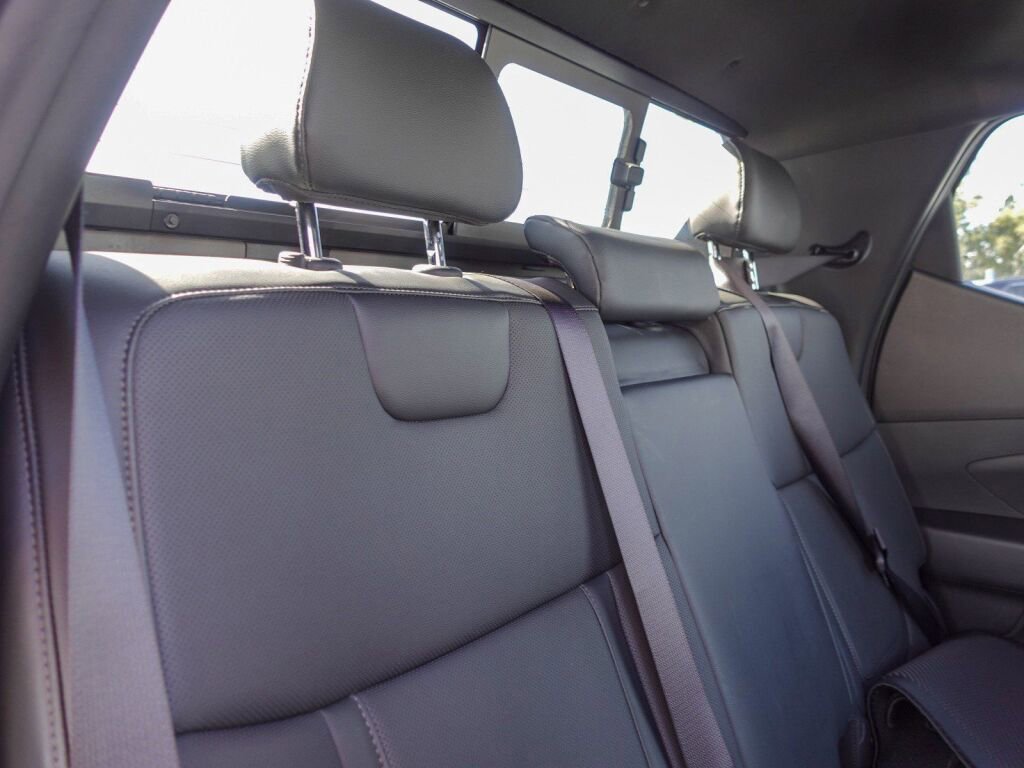 Used 2024 Hyundai Santa Cruz Night image 13