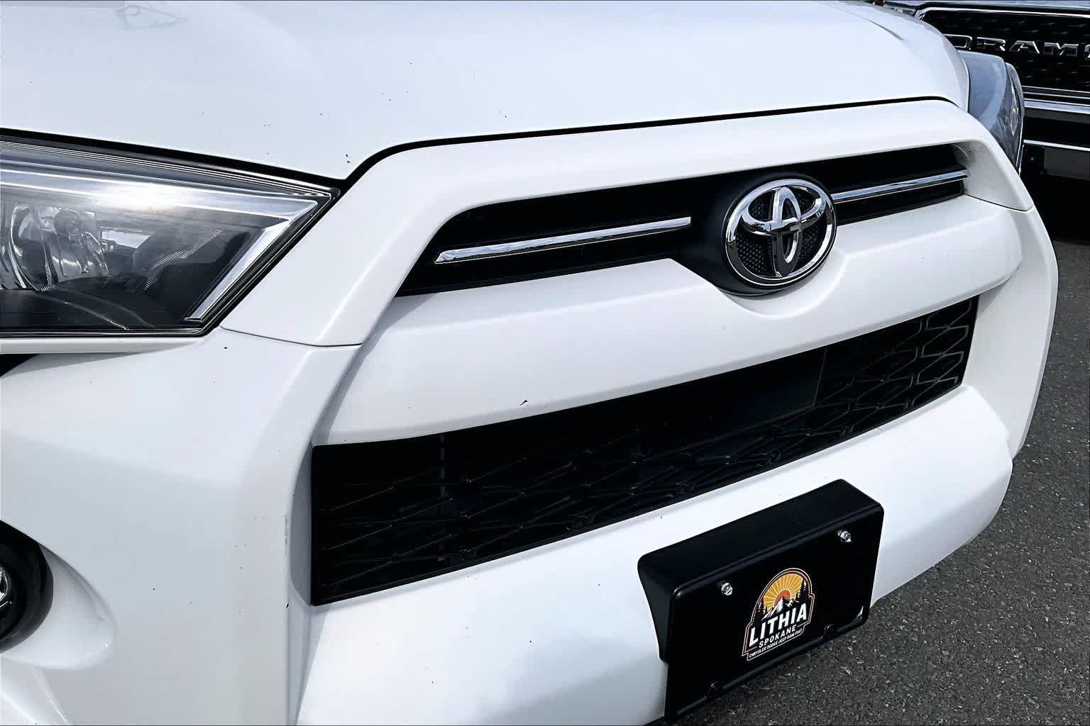 Used 2024 Toyota 4Runner SR5 Premium w/ Moonroof Package AWD/4WD image 33