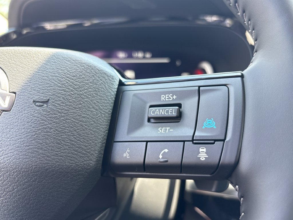 New 2026 Nissan Pathfinder Platinum FWD image 12