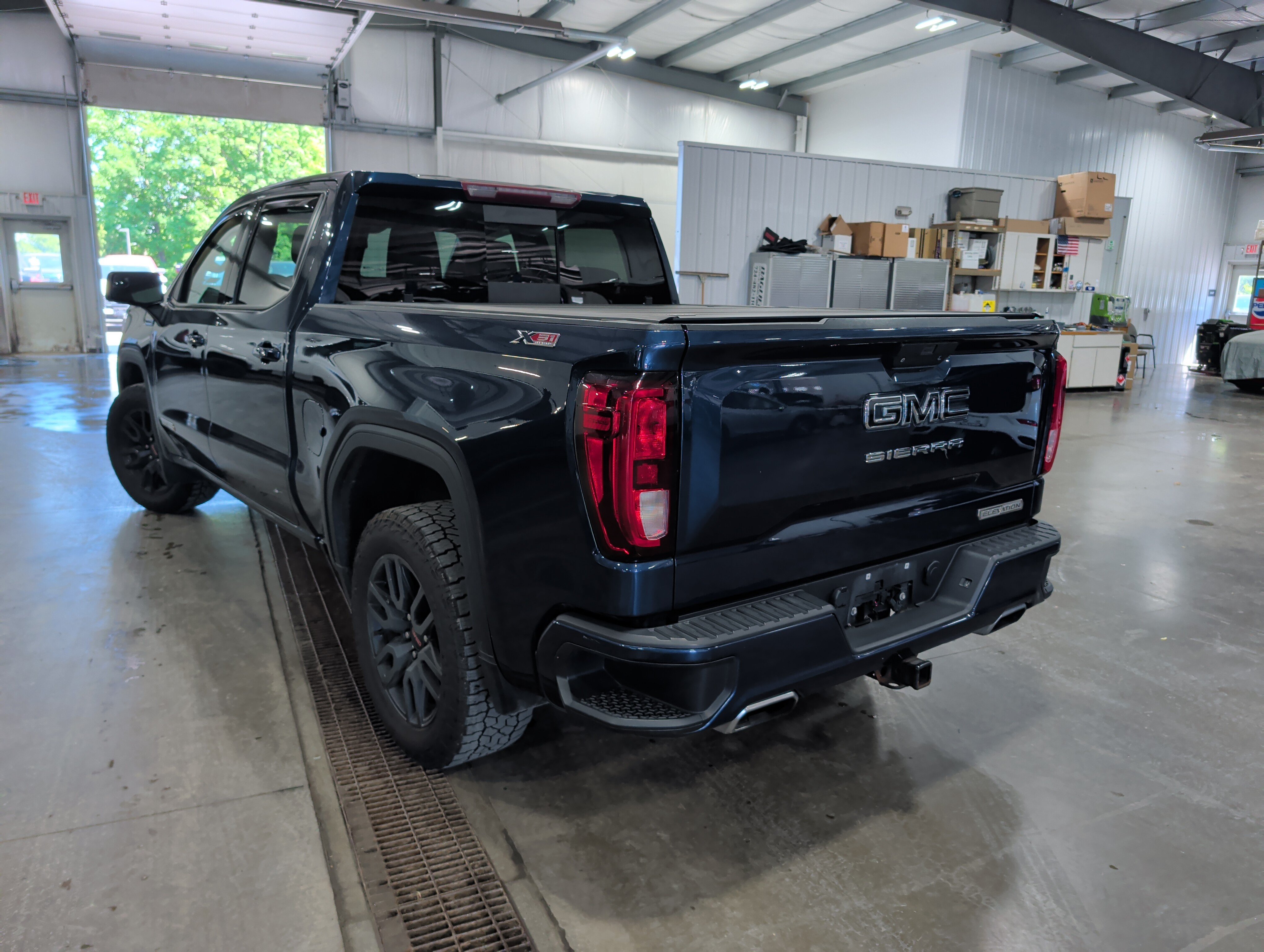 Used 2020 GMC Sierra 1500 Elevation w/ Elevation Value Package AWD/4WD image 4