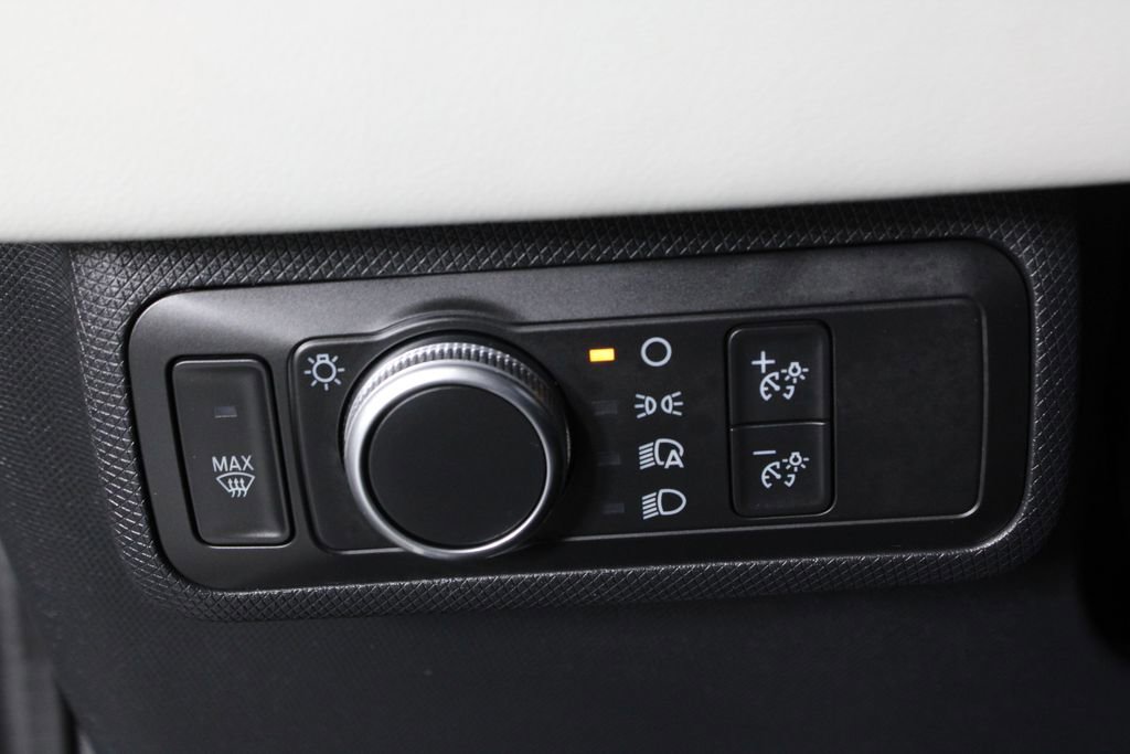 Used 2021 Ford Mustang Mach-E Premium image 22