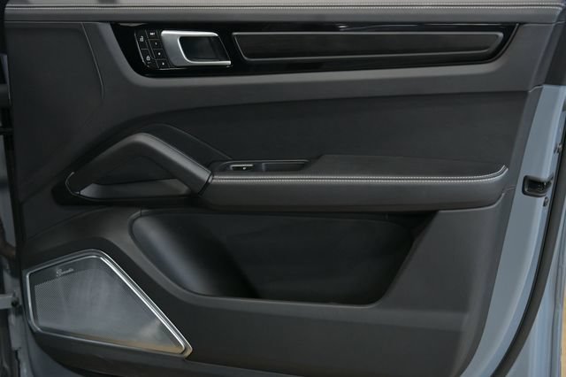 Used 2022 Porsche Cayenne Turbo GT AWD/4WD image 39