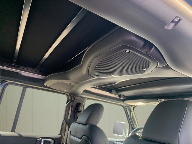 New 2025 Jeep Wrangler Unlimited Rubicon 392 image 37