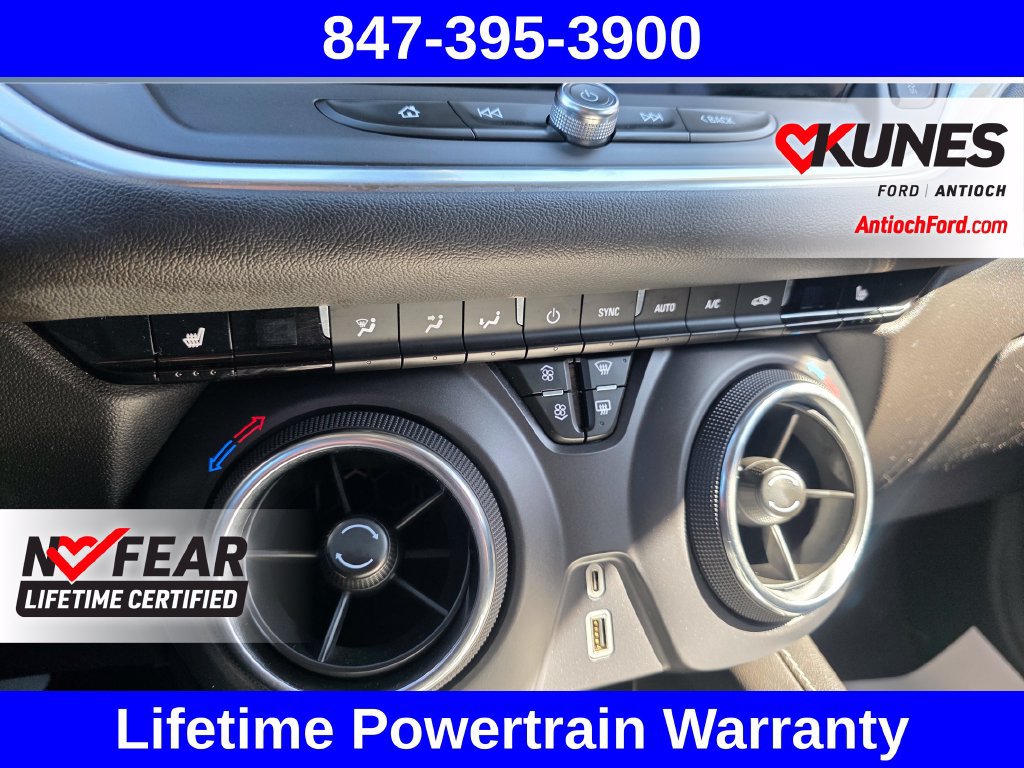 Used 2025 Chevrolet Blazer LT AWD/4WD image 49