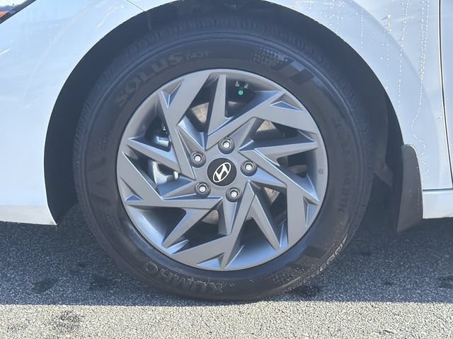 Certified 2026 Hyundai Elantra Hybrid FWD image 11
