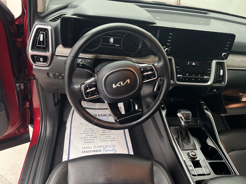 Used 2023 Kia Sorento EX FWD image 15