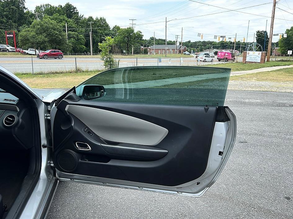Used 2014 Chevrolet Camaro LS RWD image 25
