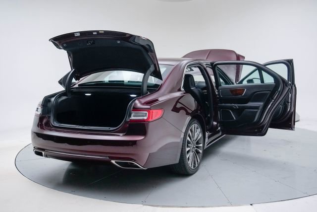 Used 2018 Lincoln Continental Select w/ Continental Climate Package FWD image 21