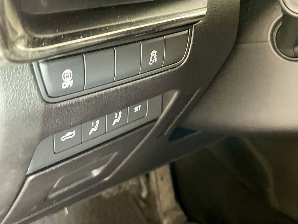Used 2022 MAZDA MAZDA3 s image 10