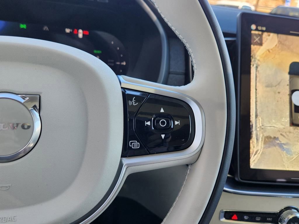 New 2026 Volvo XC90 T8 Ultra w/ Protection Package Premier image 17