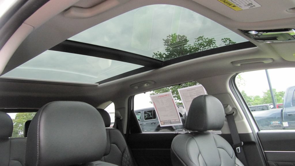 Used 2023 Kia Sorento SX AWD/4WD image 15