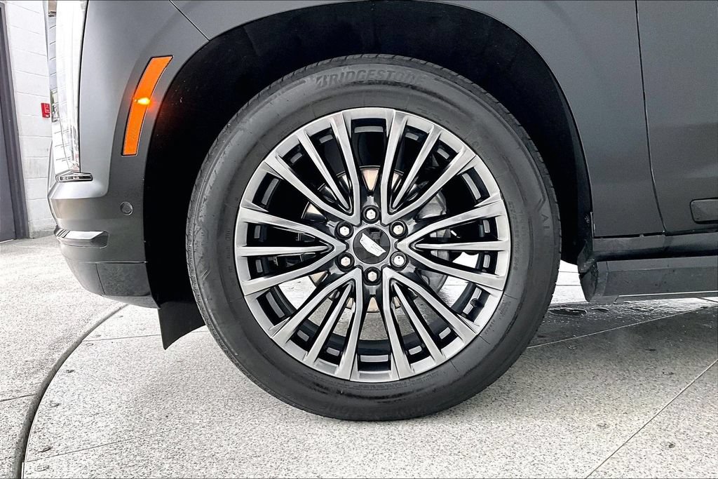 Used 2025 Cadillac Escalade Sport Platinum AWD/4WD image 10