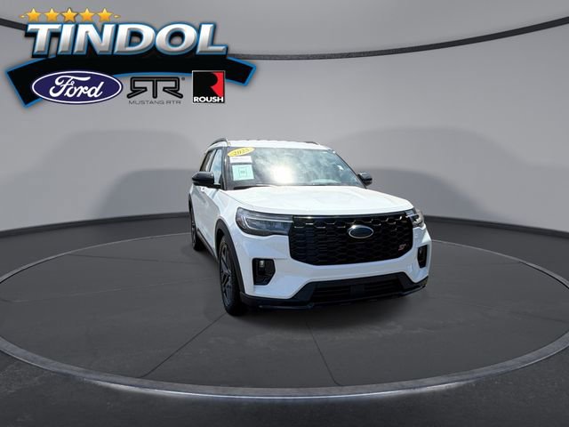 Certified 2025 Ford Explorer ST image 2