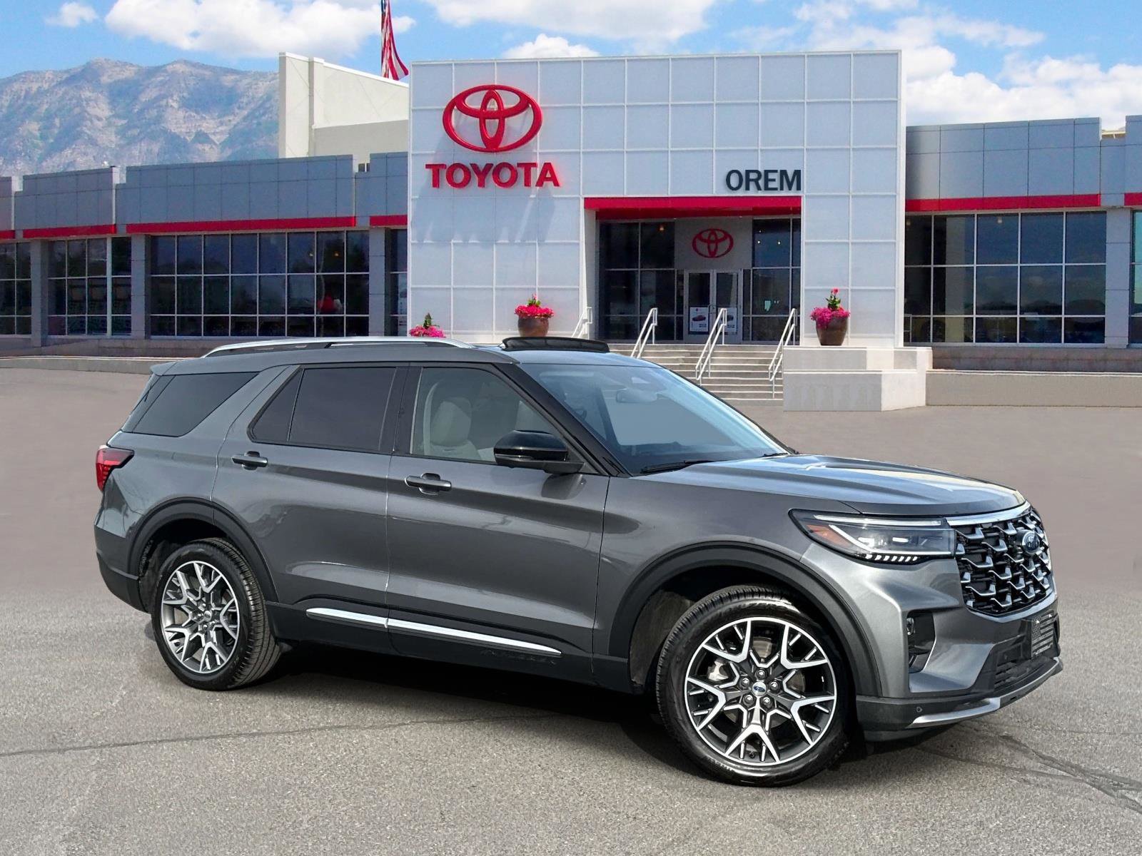 Used 2025 Ford Explorer Platinum w/ Ultimate Package AWD/4WD image 1