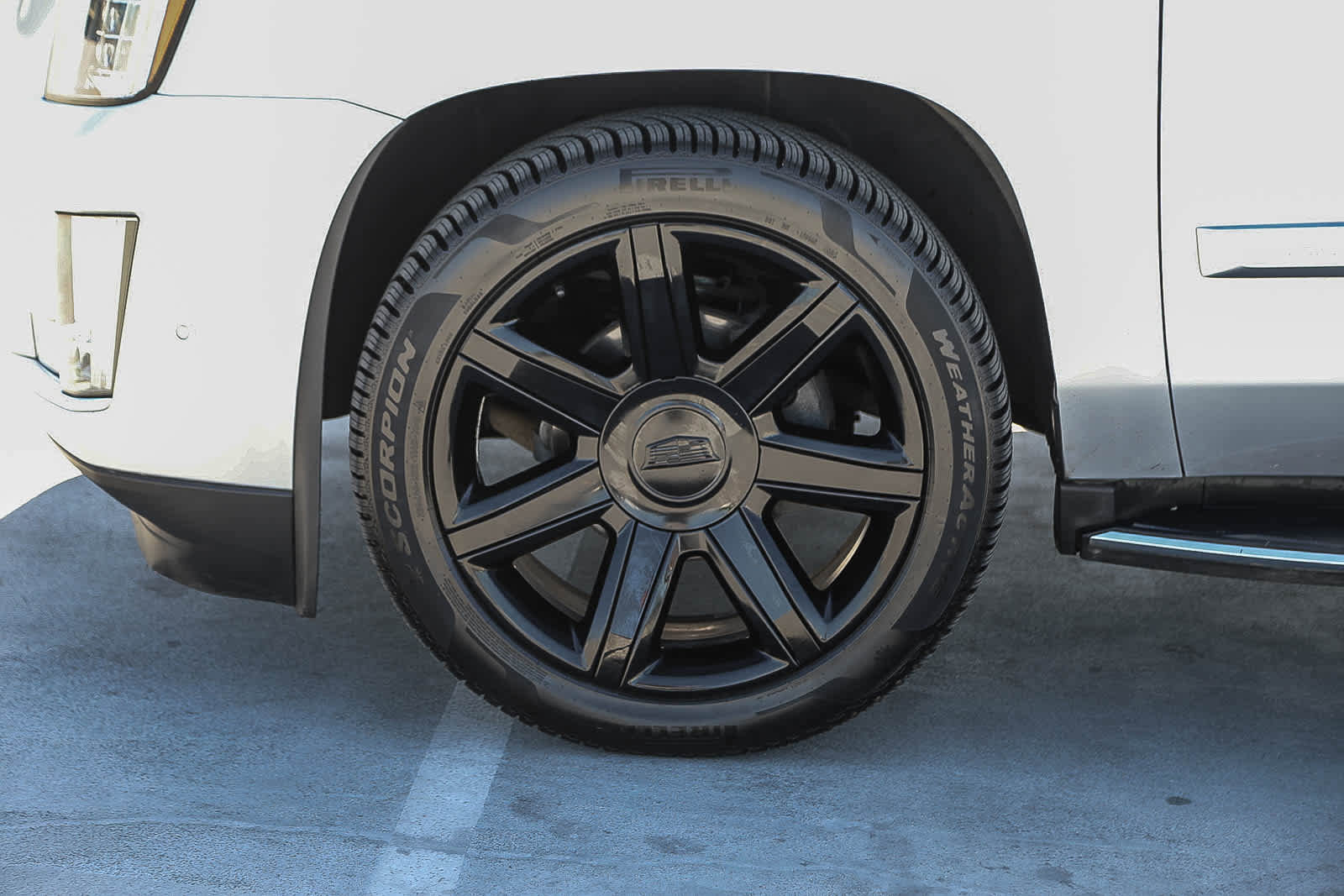 Used 2020 Cadillac Escalade Luxury AWD/4WD image 10