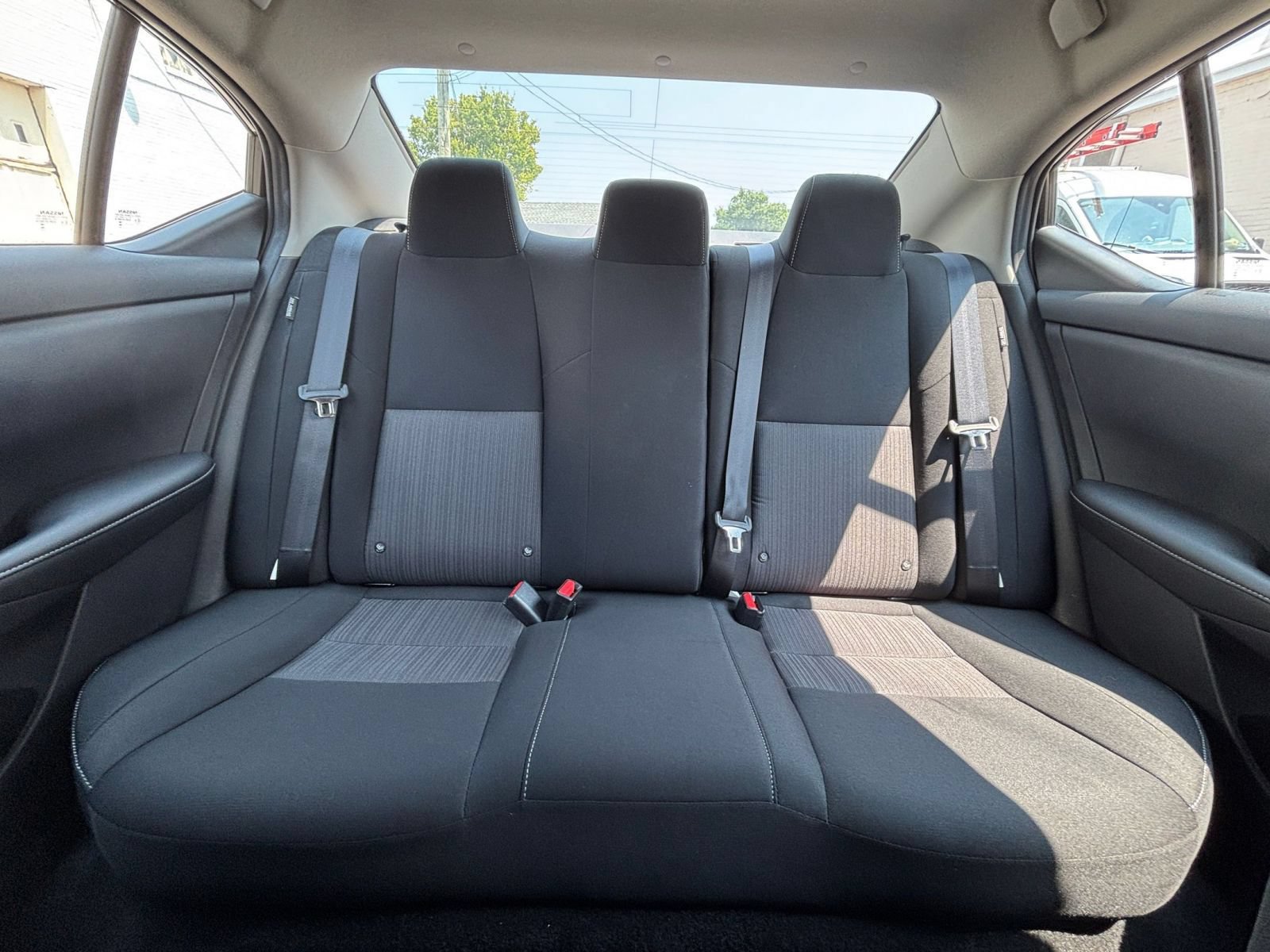 Used 2025 Nissan Sentra SV FWD image 31
