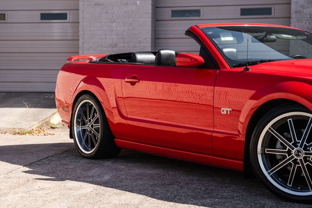 Used 2006 Ford Mustang GT Premium RWD image 39