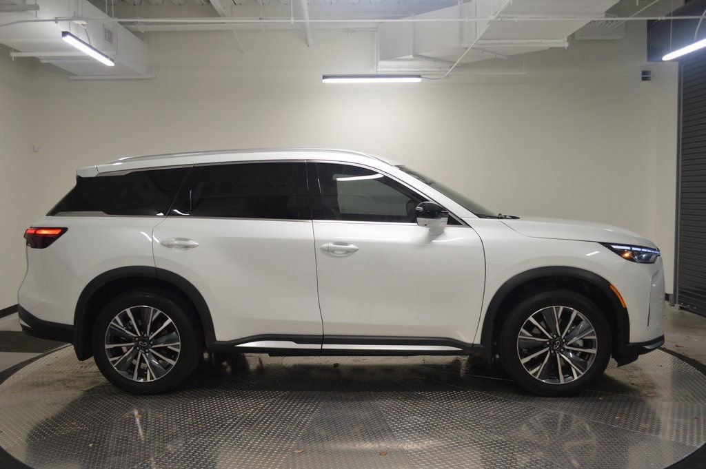 Certified 2026 INFINITI QX60 Luxe w/ Cargo Package image 8