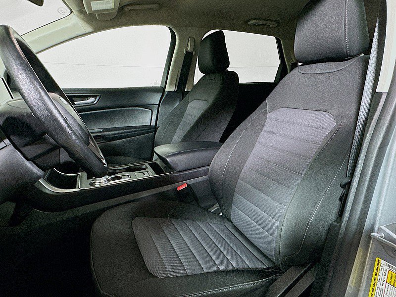 Used 2024 Ford Edge SE w/ Black Appearance Package image 11