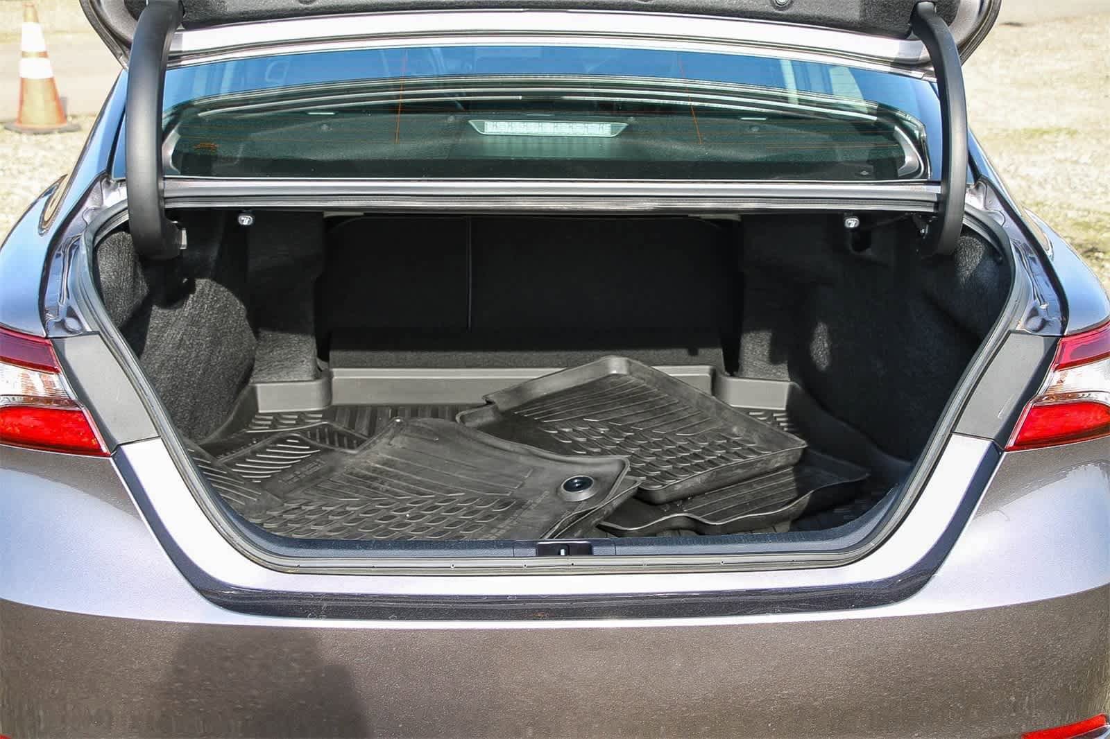 Used 2024 Toyota Camry SE w/ Audio Upgrade Package FWD image 11