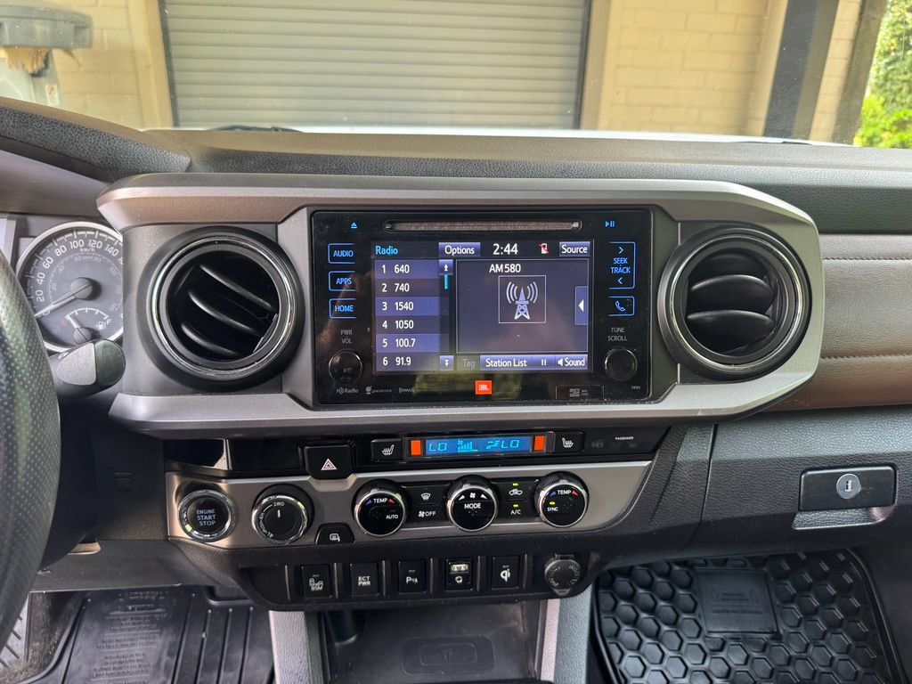 Used 2016 Toyota Tacoma Limited AWD/4WD image 14