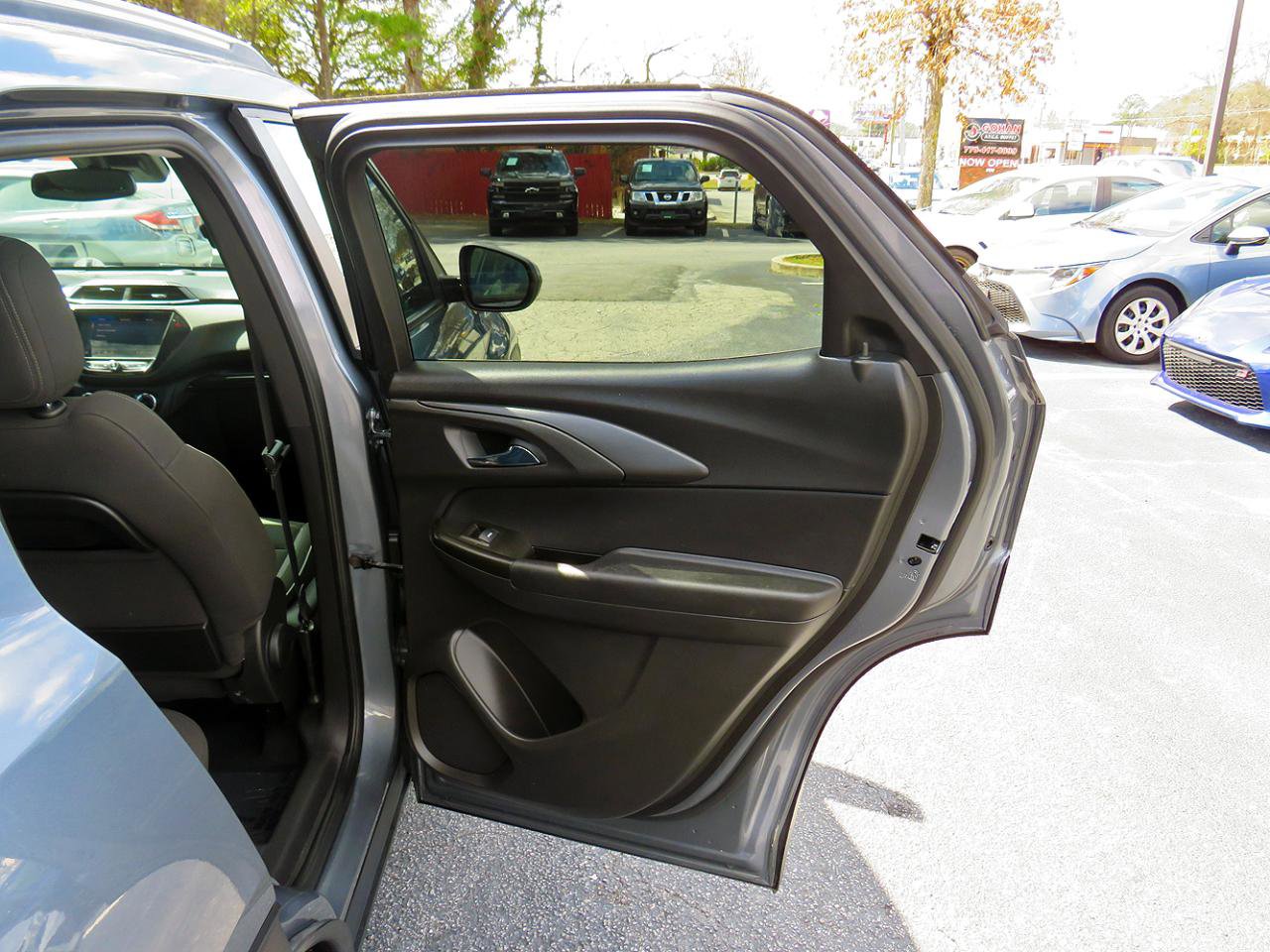 Used 2021 Chevrolet TrailBlazer LT w/ Convenience Package image 18