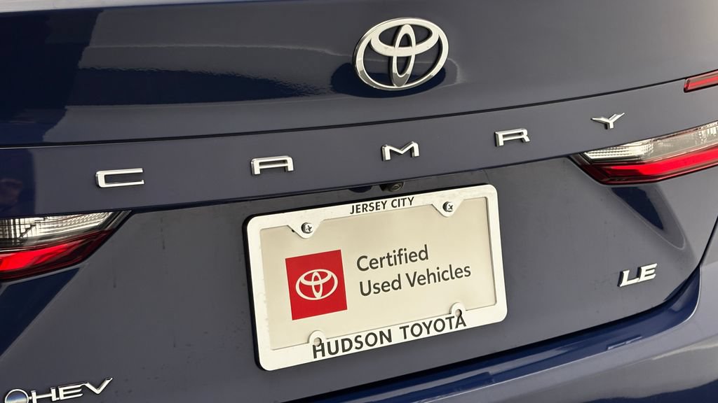 Used 2025 Toyota Camry LE FWD image 8