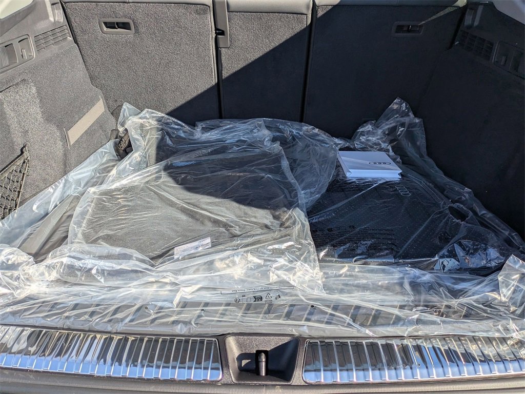 New 2025 Audi Q5 Premium Plus image 32