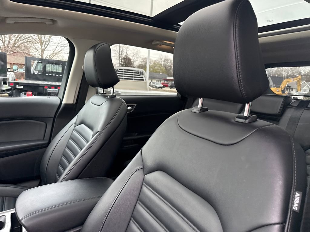 Used 2024 Ford Edge SEL w/ Class II Trailer Tow Package image 21