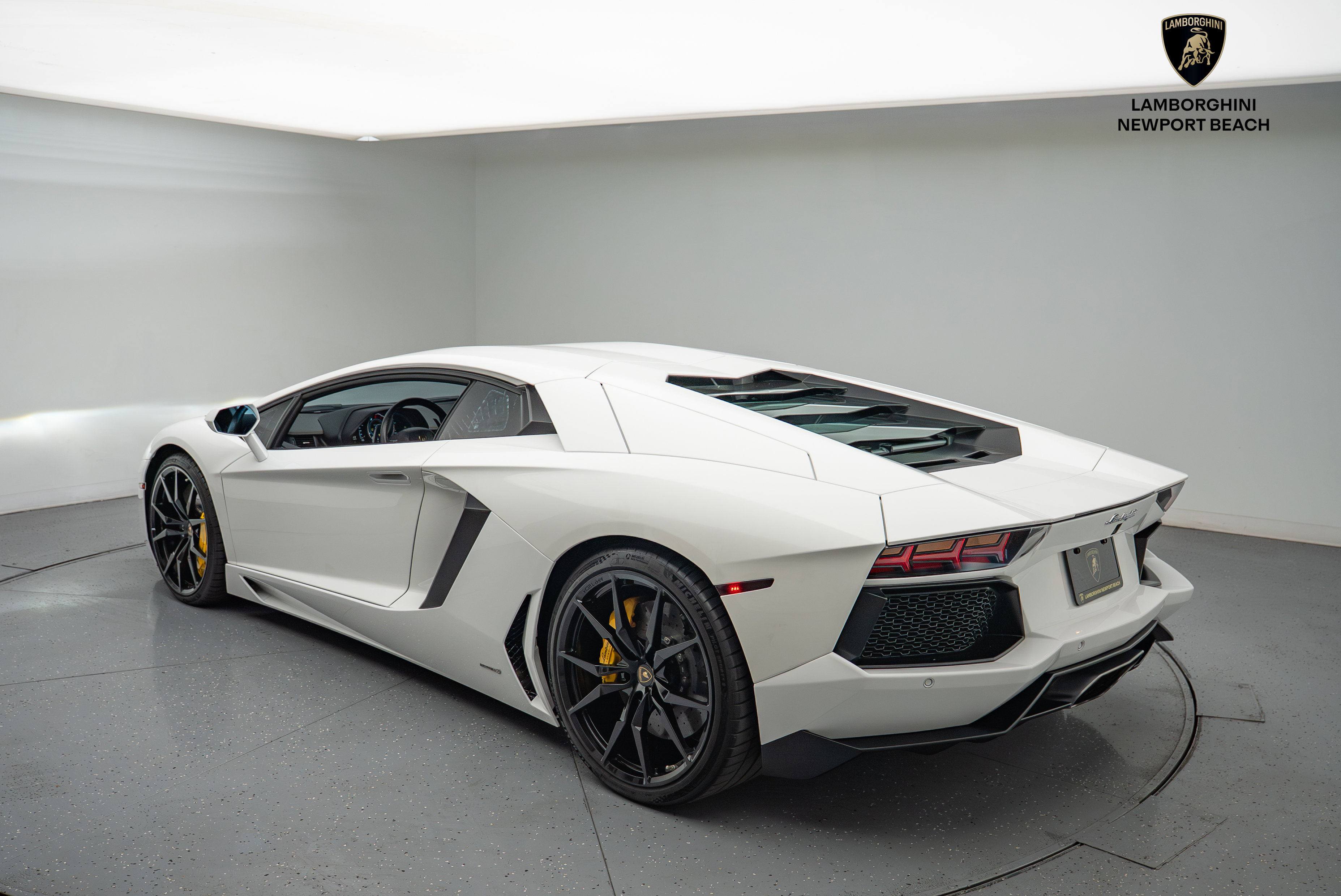 Used 2014 Lamborghini Aventador LP 700-4 image 15