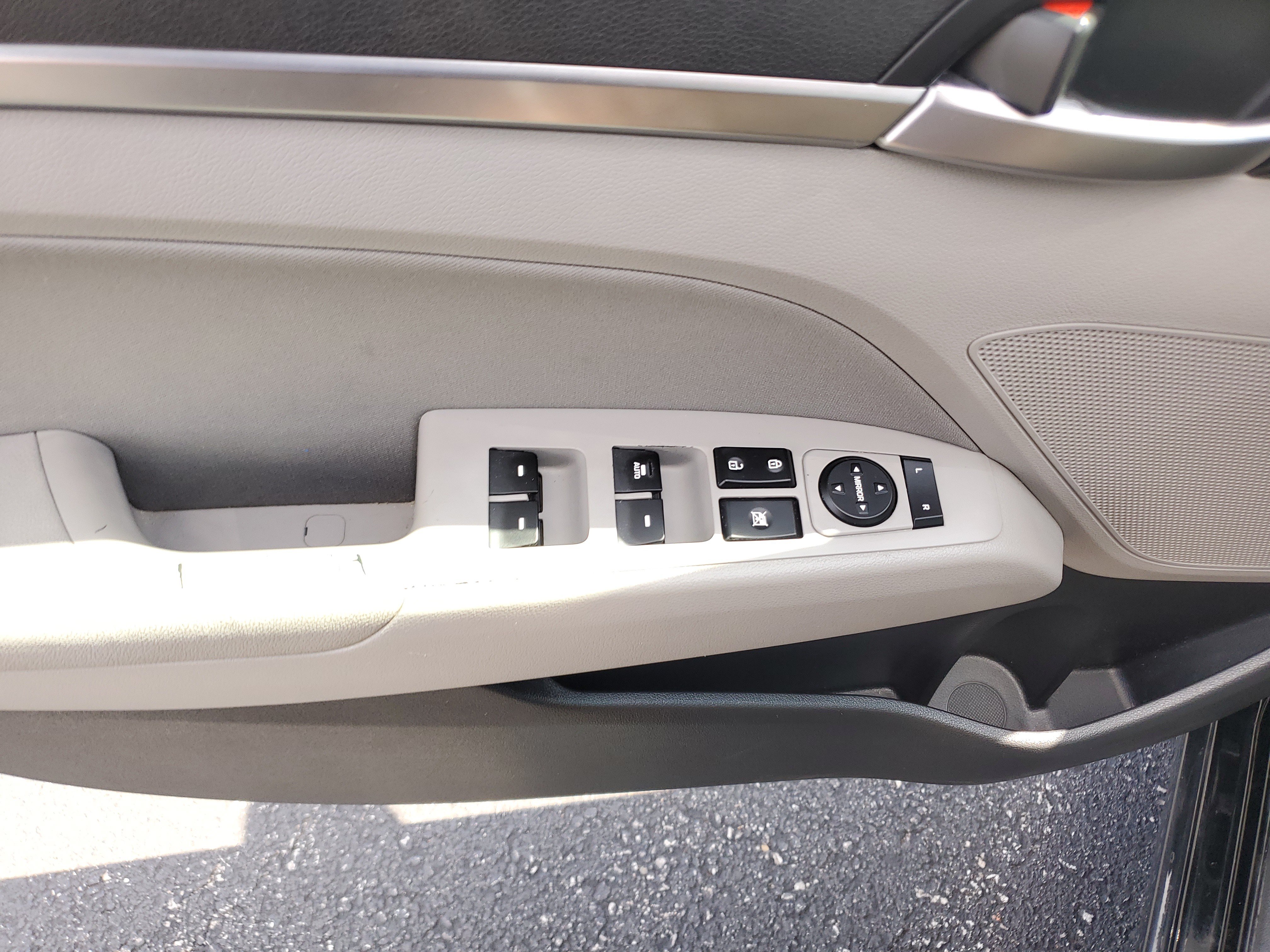 Used 2019 Hyundai Elantra Value Edition FWD image 18