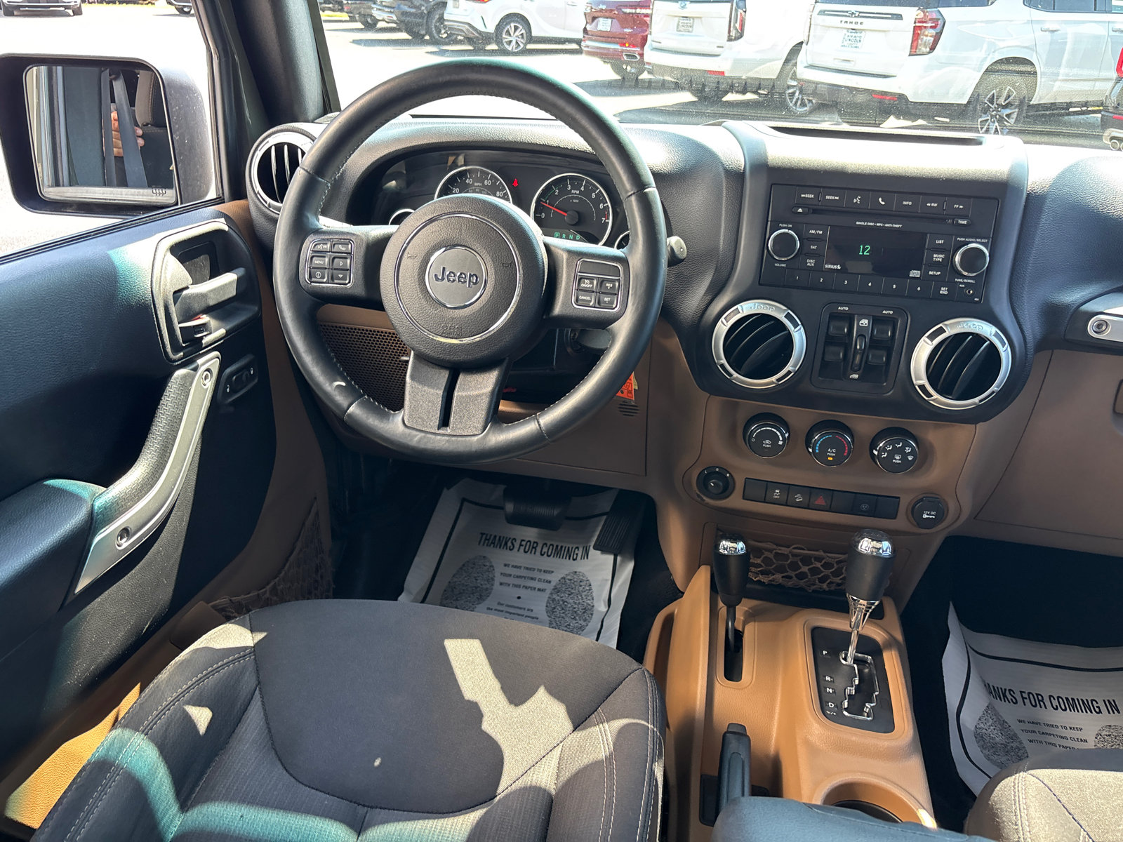 Used 2015 Jeep Wrangler Unlimited Sahara w/ Connectivity Group AWD/4WD image 25