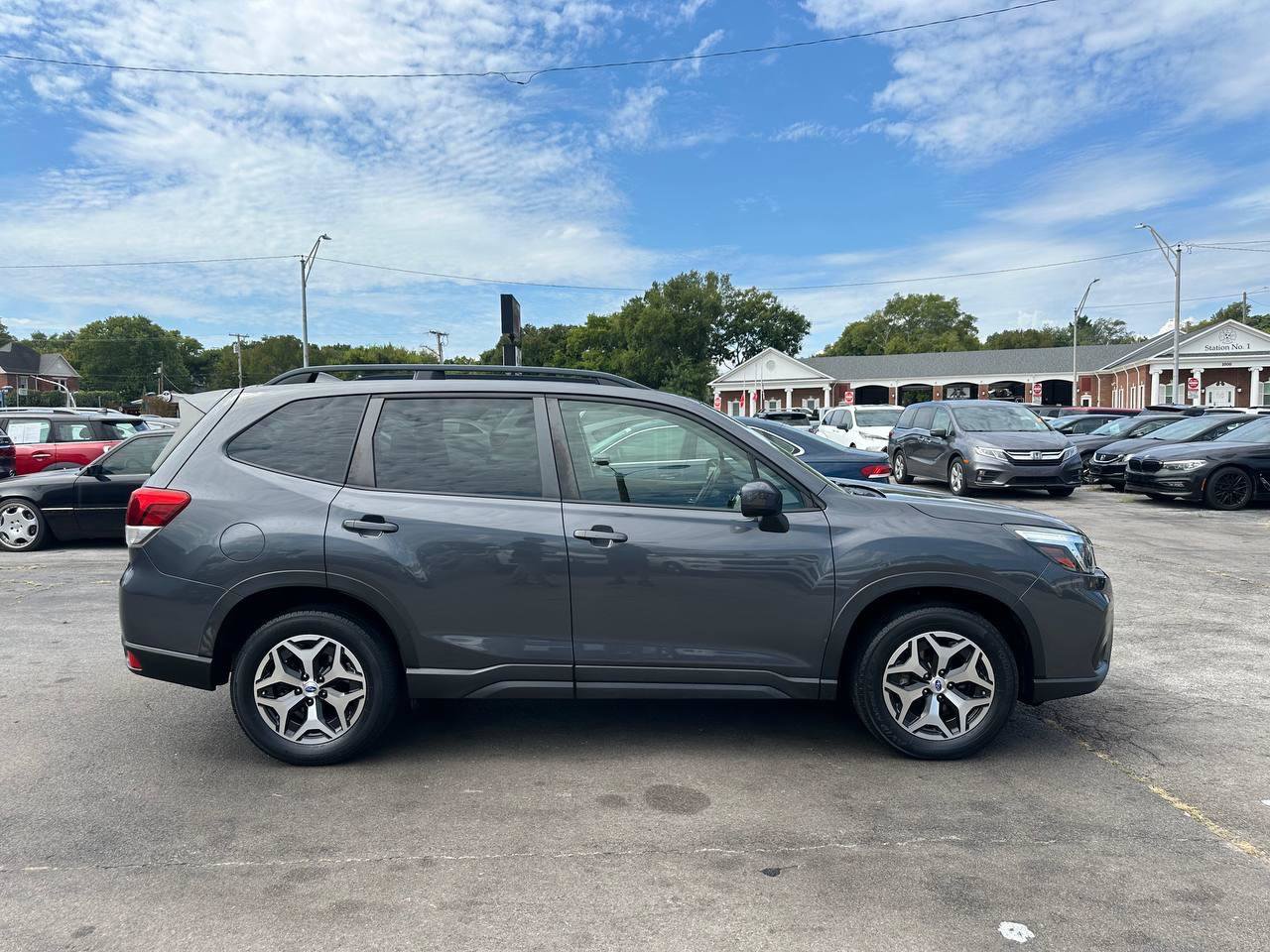 Used 2020 Subaru Forester Premium AWD/4WD image 11