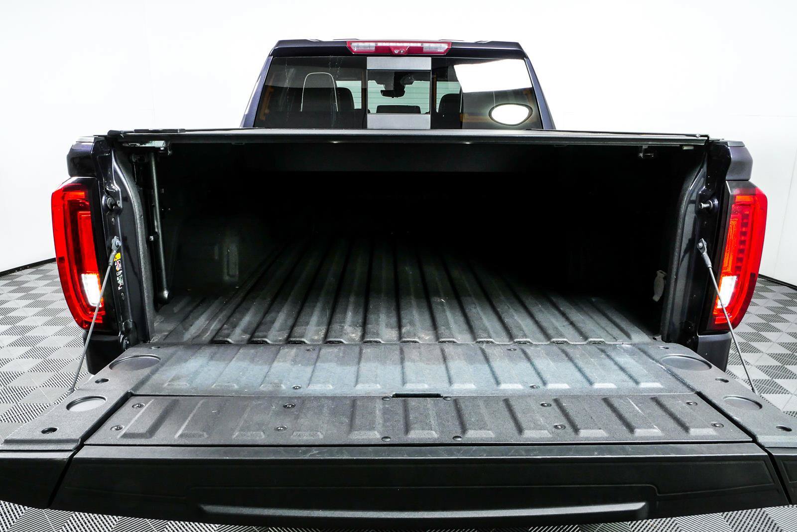 Certified 2024 GMC Sierra 1500 AT4X w/ AT4X AEV Edition AWD/4WD image 31