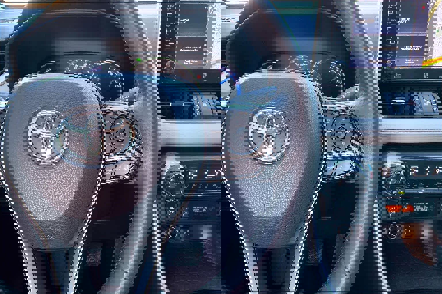 Used 2021 Toyota RAV4 Limited image 25