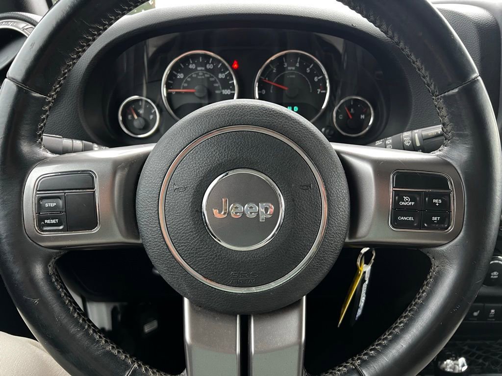 Used 2018 Jeep Wrangler Unlimited Sahara image 21