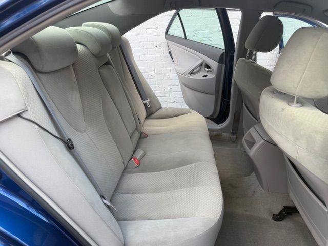 Used 2007 Toyota Camry XLE FWD image 12