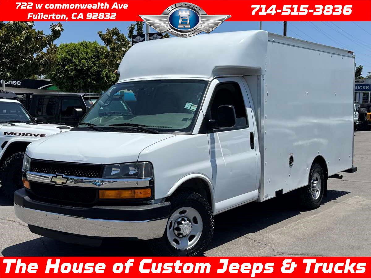 Used 2015 Chevrolet Express 3500 w/ Chrome Appearance Package