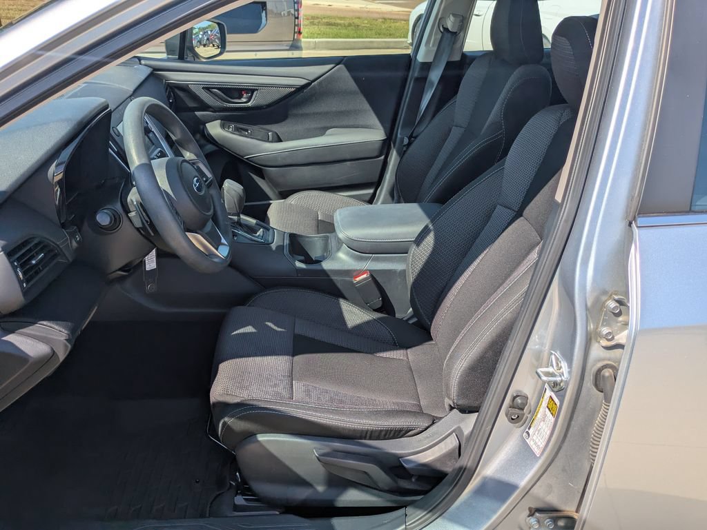 Used 2025 Subaru Outback AWD/4WD image 4