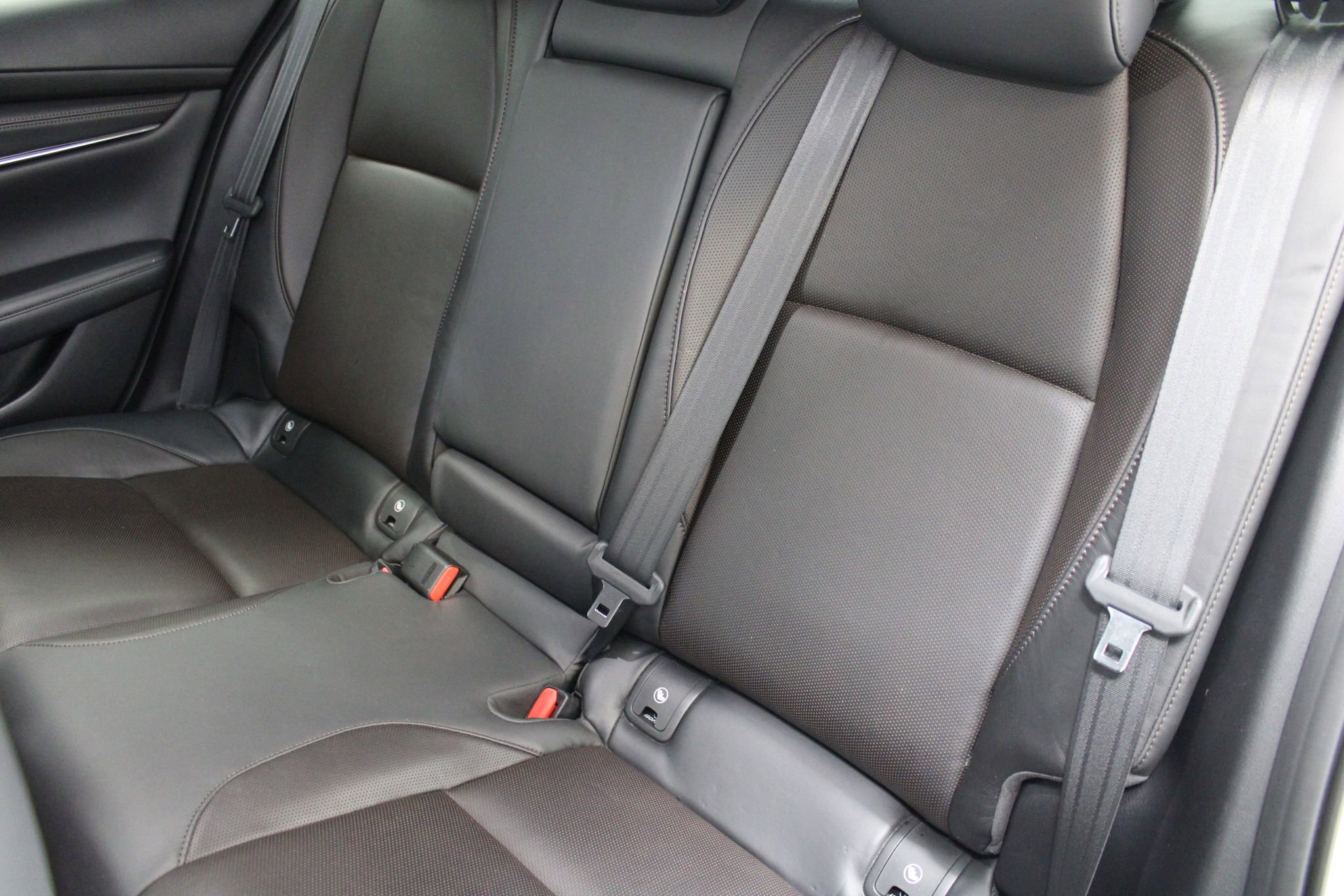 Used 2019 MAZDA MAZDA3 Sedan w/ Premium Package image 16