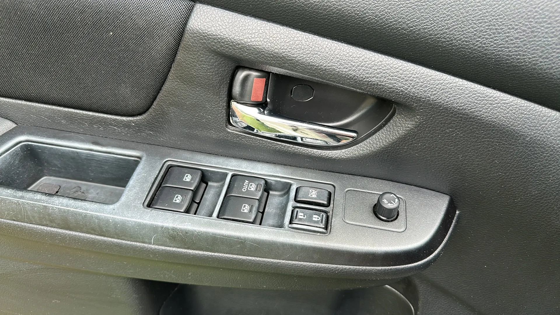 Used 2015 Subaru WRX AWD/4WD image 42