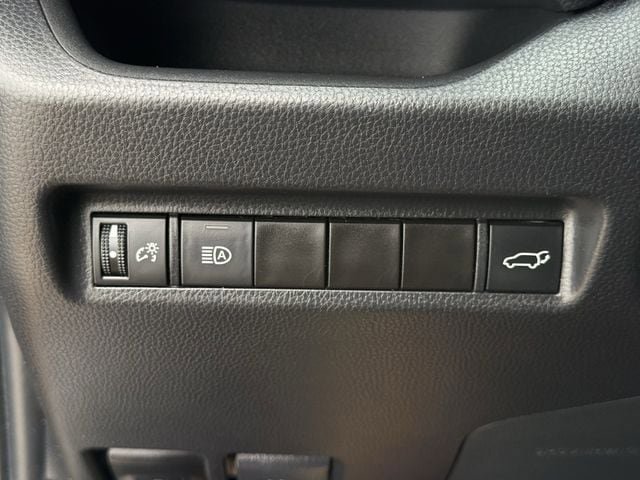 Used 2021 Toyota RAV4 XLE Premium FWD image 24