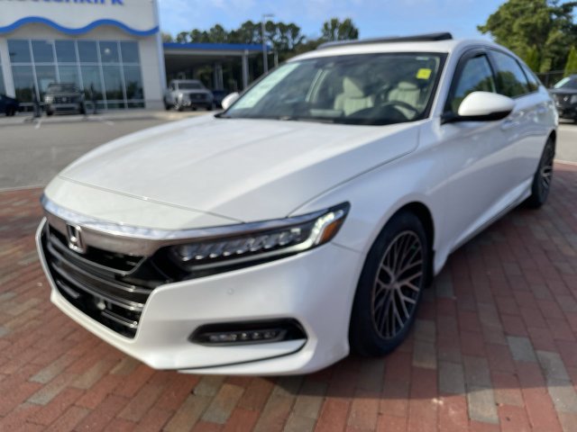 Used 2020 Honda Accord Touring image 1