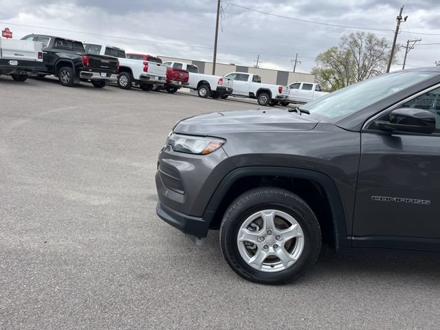 Used 2022 Jeep Compass Sport AWD/4WD image 5