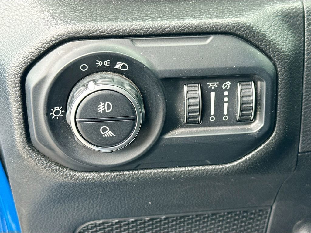 Used 2021 Jeep Gladiator Sport AWD/4WD image 11