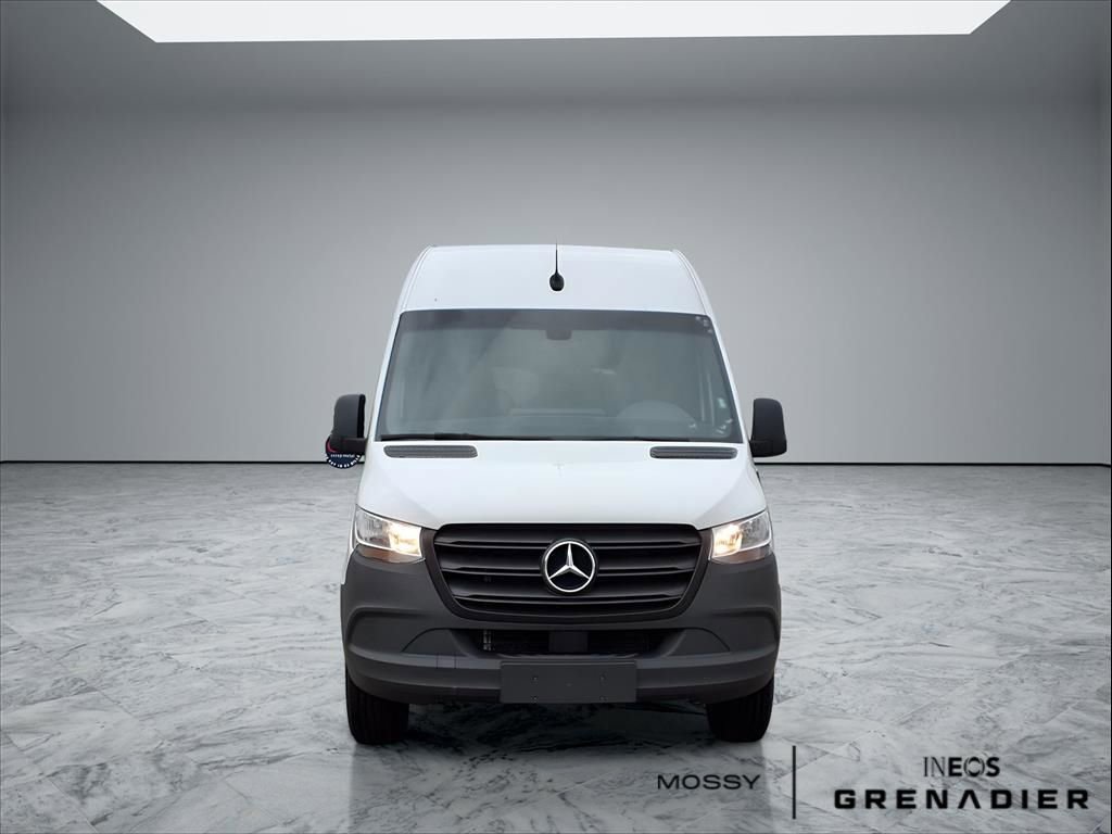 Used 2024 Mercedes-Benz Sprinter 2500 image 2