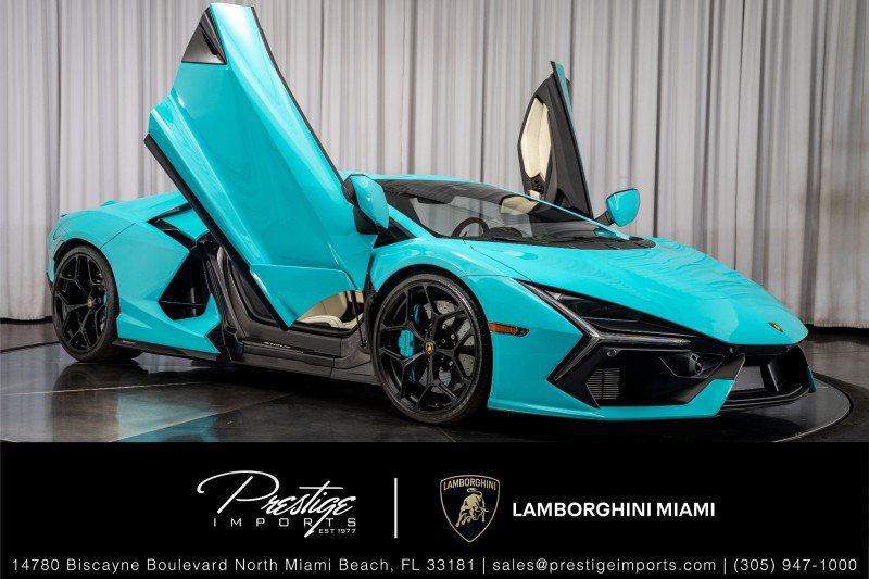 Used 2025 Lamborghini Revuelto video 1