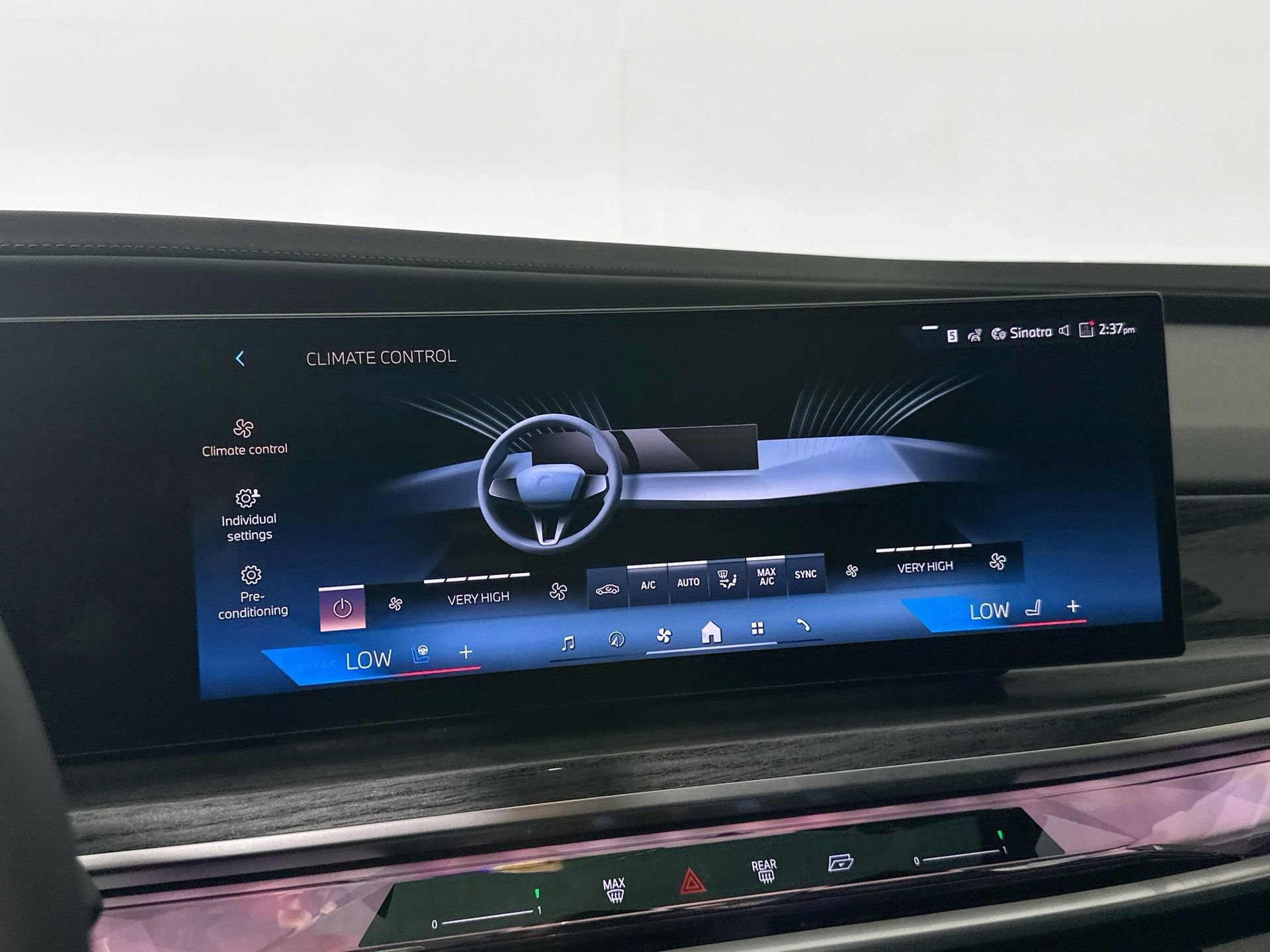 New 2026 BMW 750e xDrive w/ Executive Package image 14